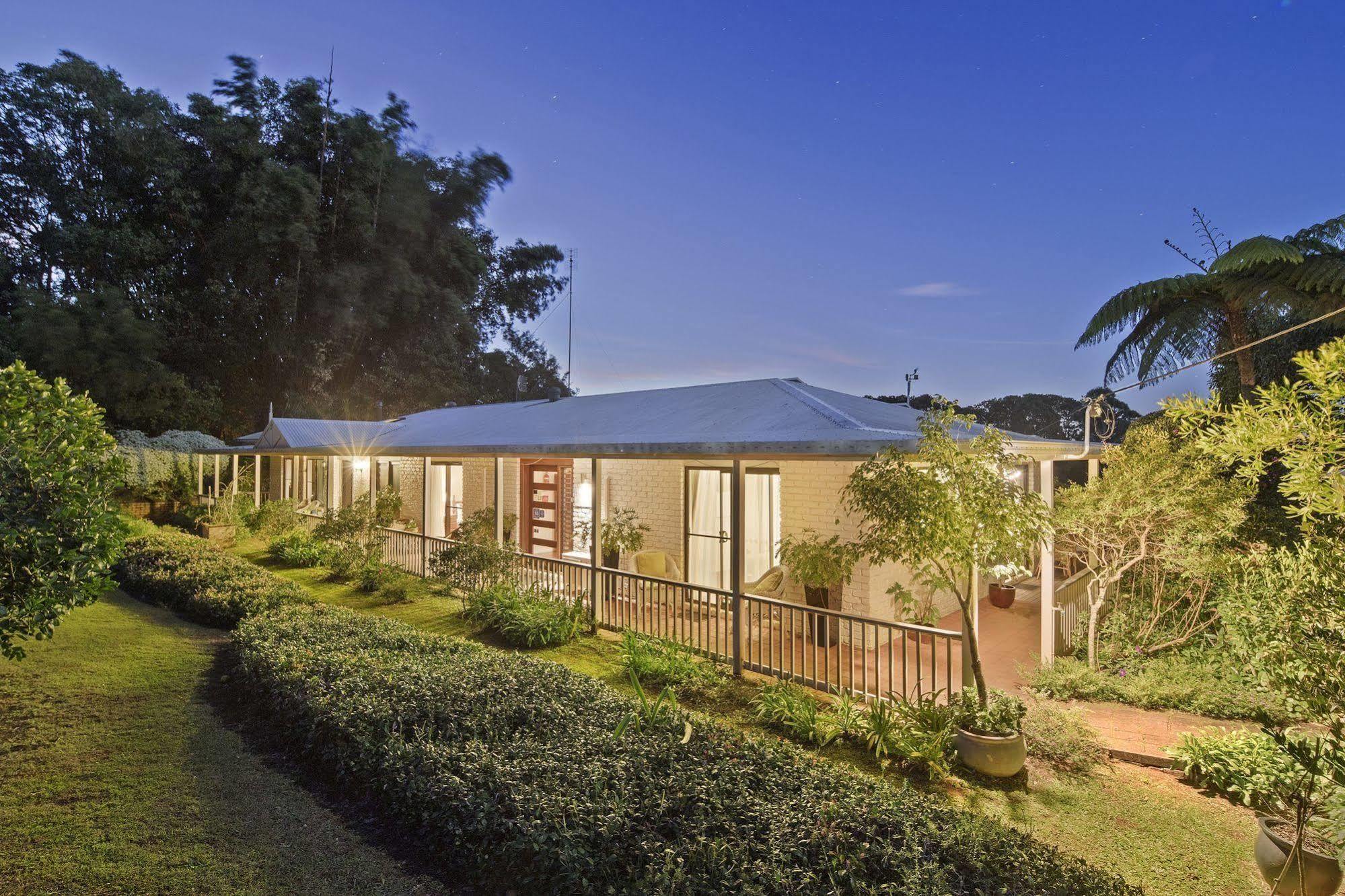 Eden Lodge Nambour Exterior foto